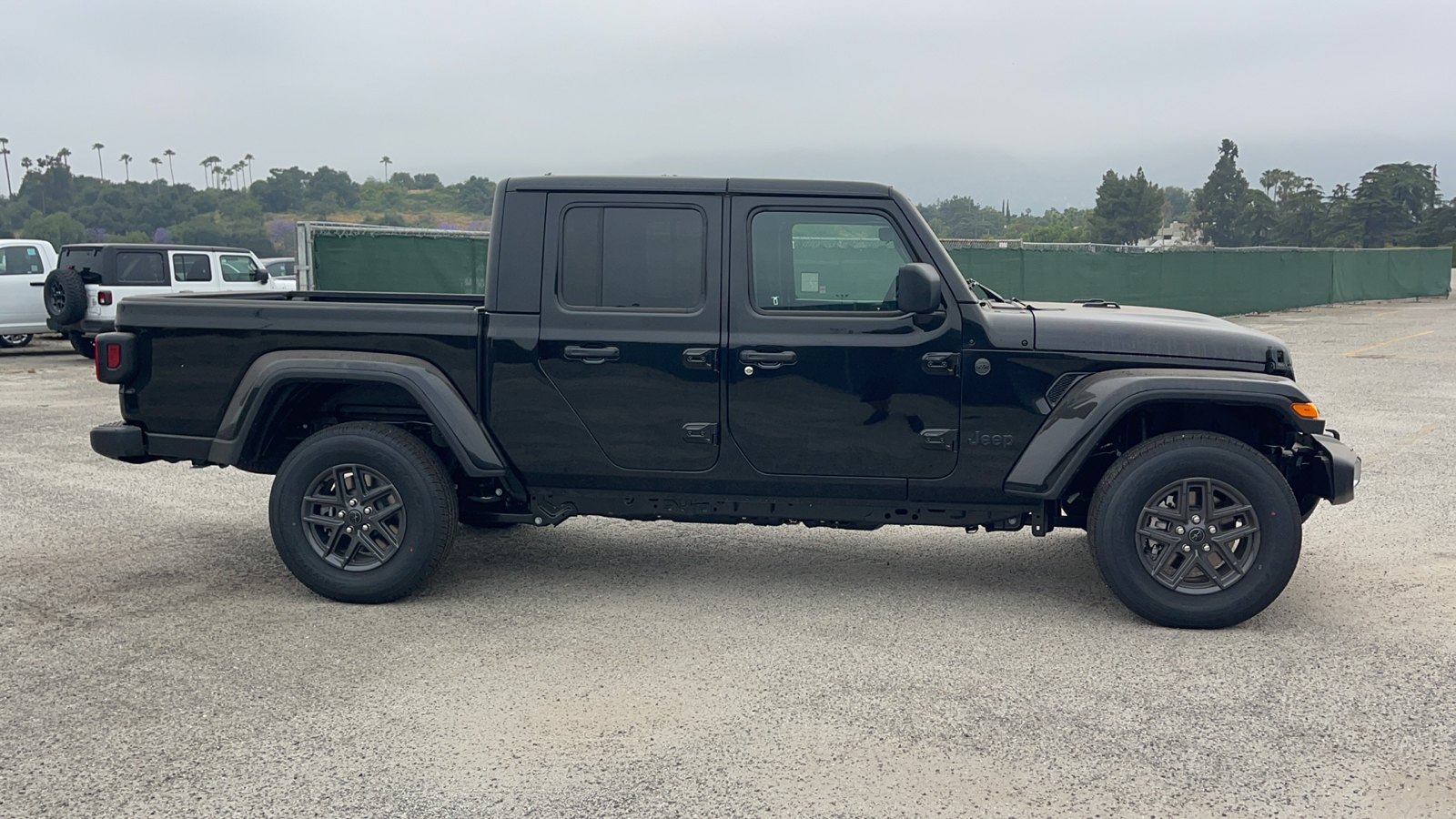 2024 Jeep Gladiator Sport S 3