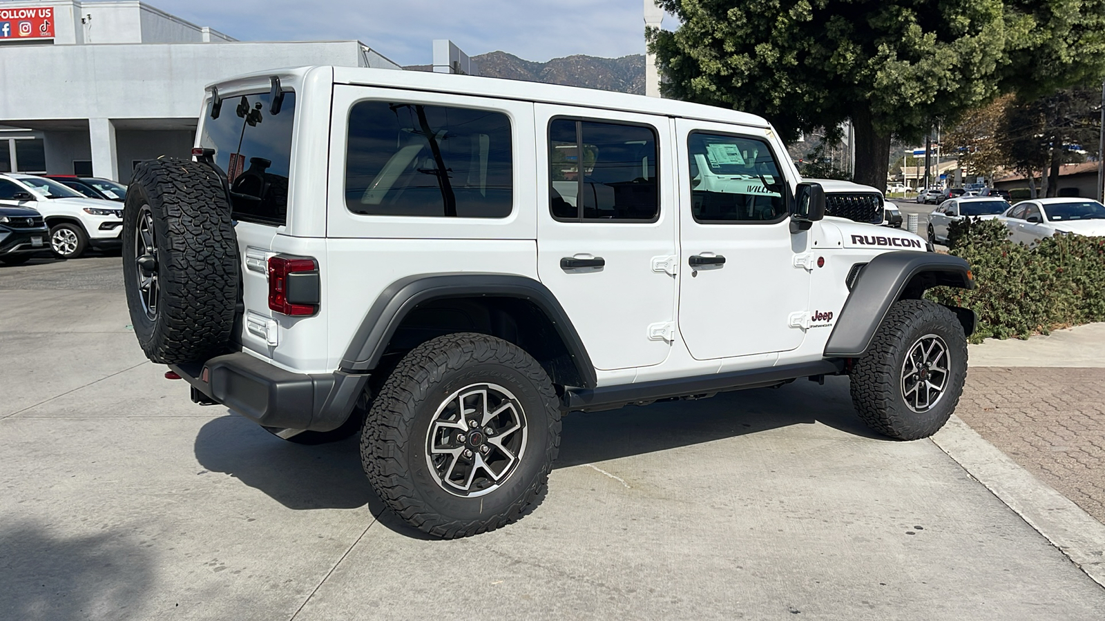 2024 Jeep Wrangler Rubicon 4