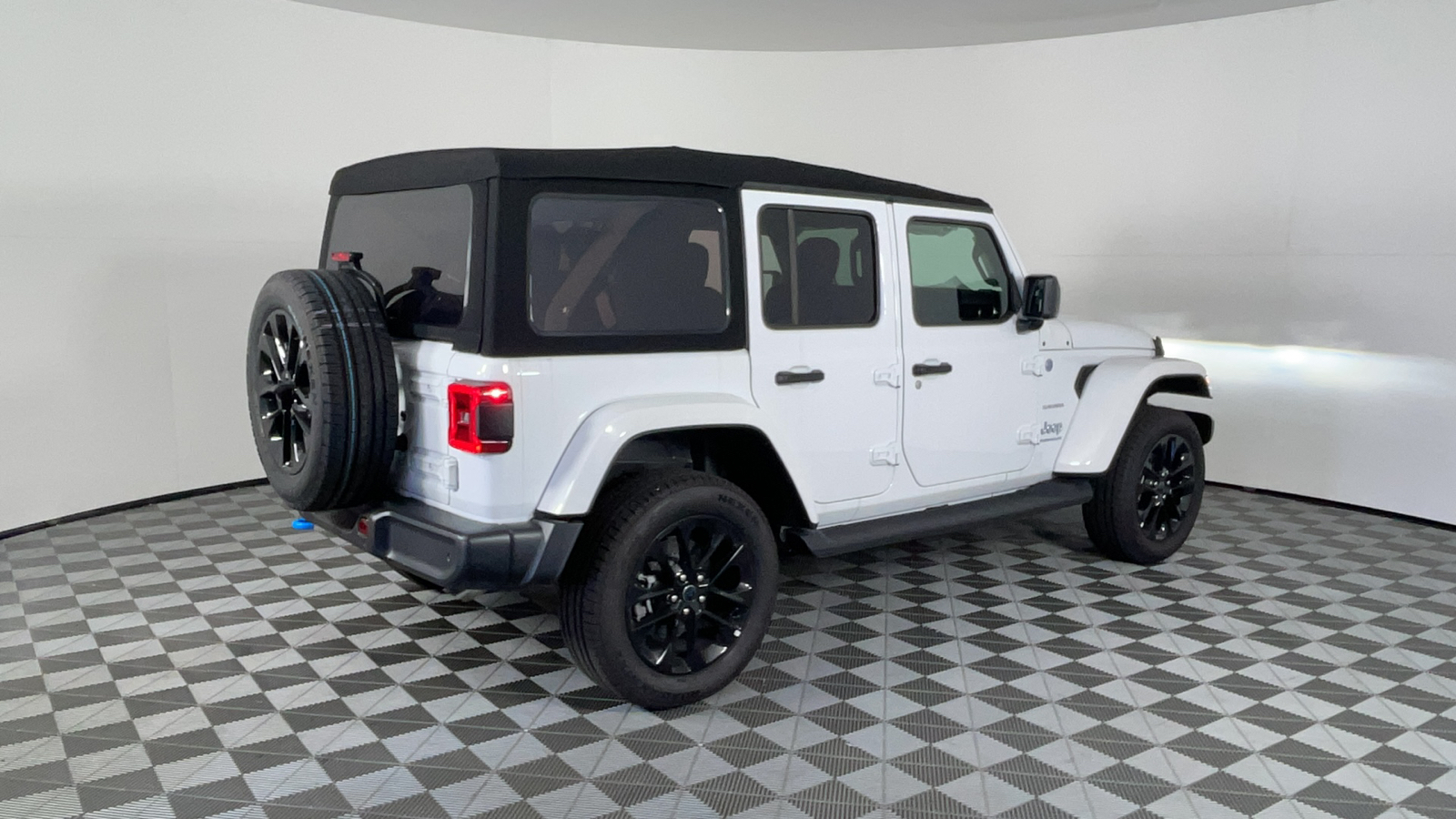 2024 Jeep Wrangler Sahara 4xe 4