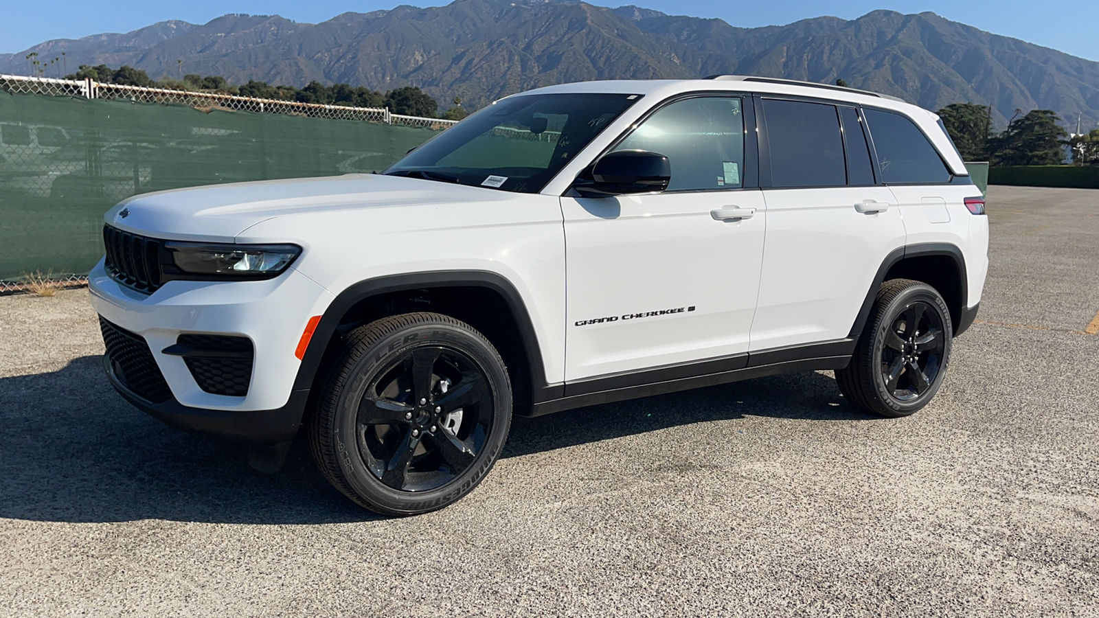 2024 Jeep Grand Cherokee Altitude X 8