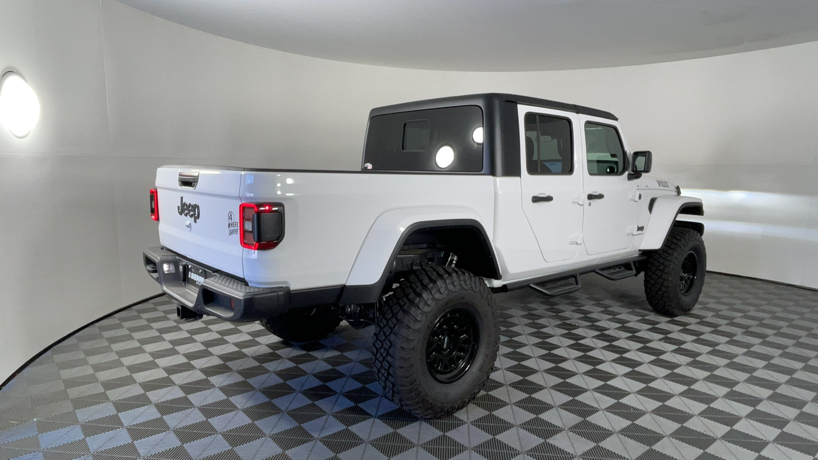 2024 Jeep Gladiator Willys 4