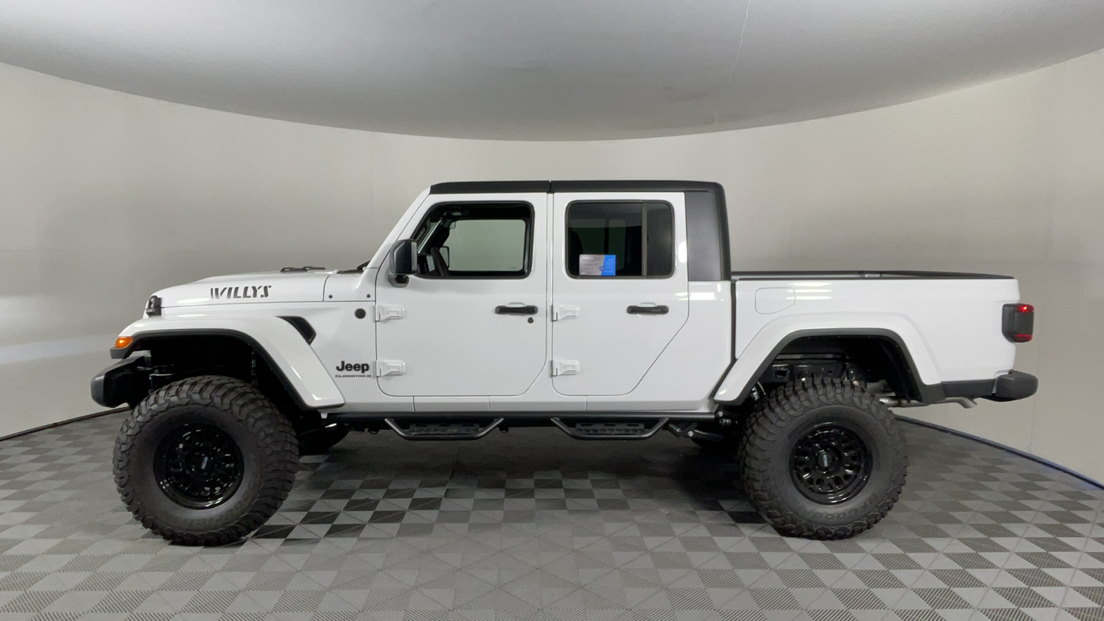 2024 Jeep Gladiator Willys 7