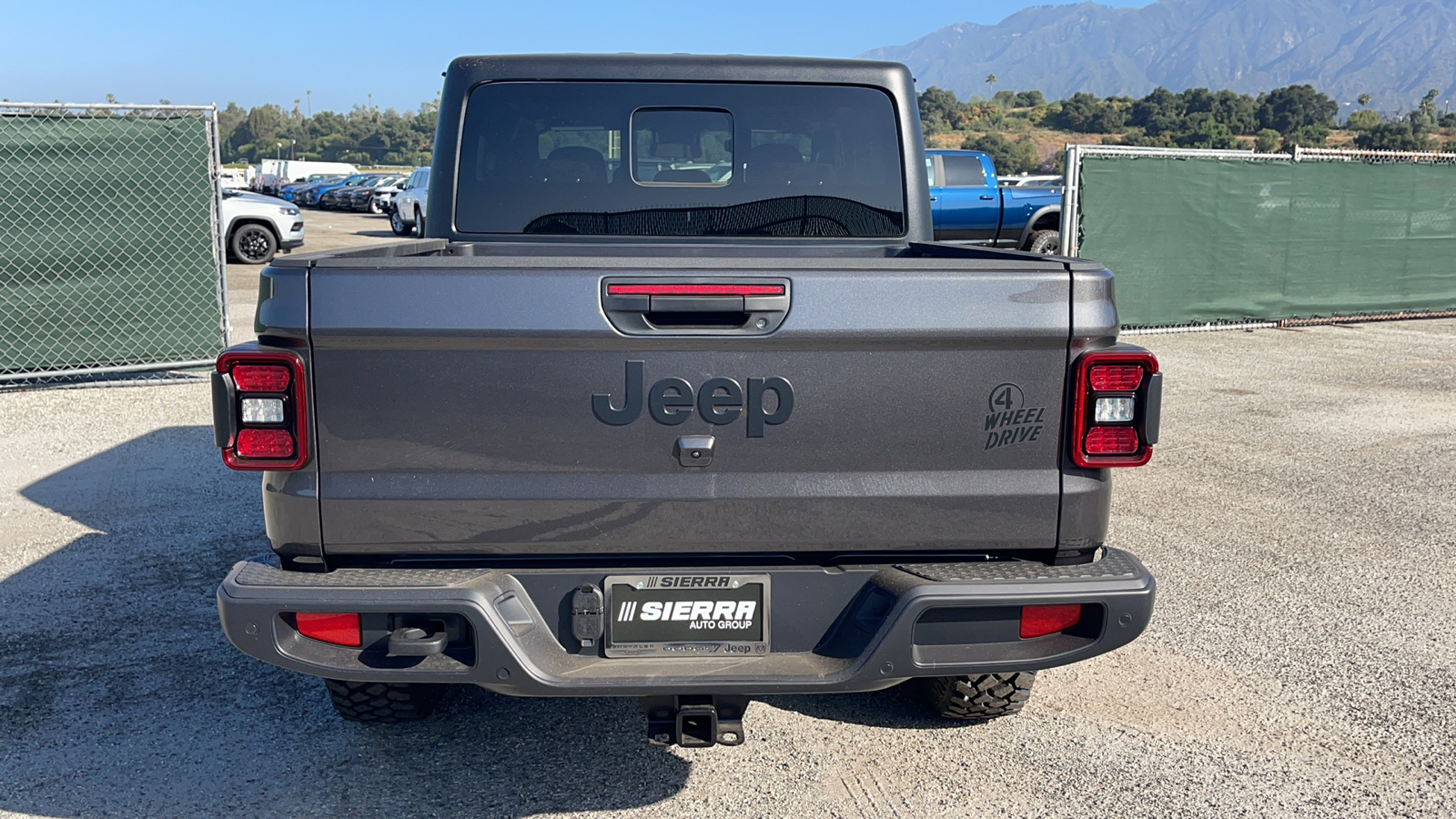 2024 Jeep Gladiator Willys 5