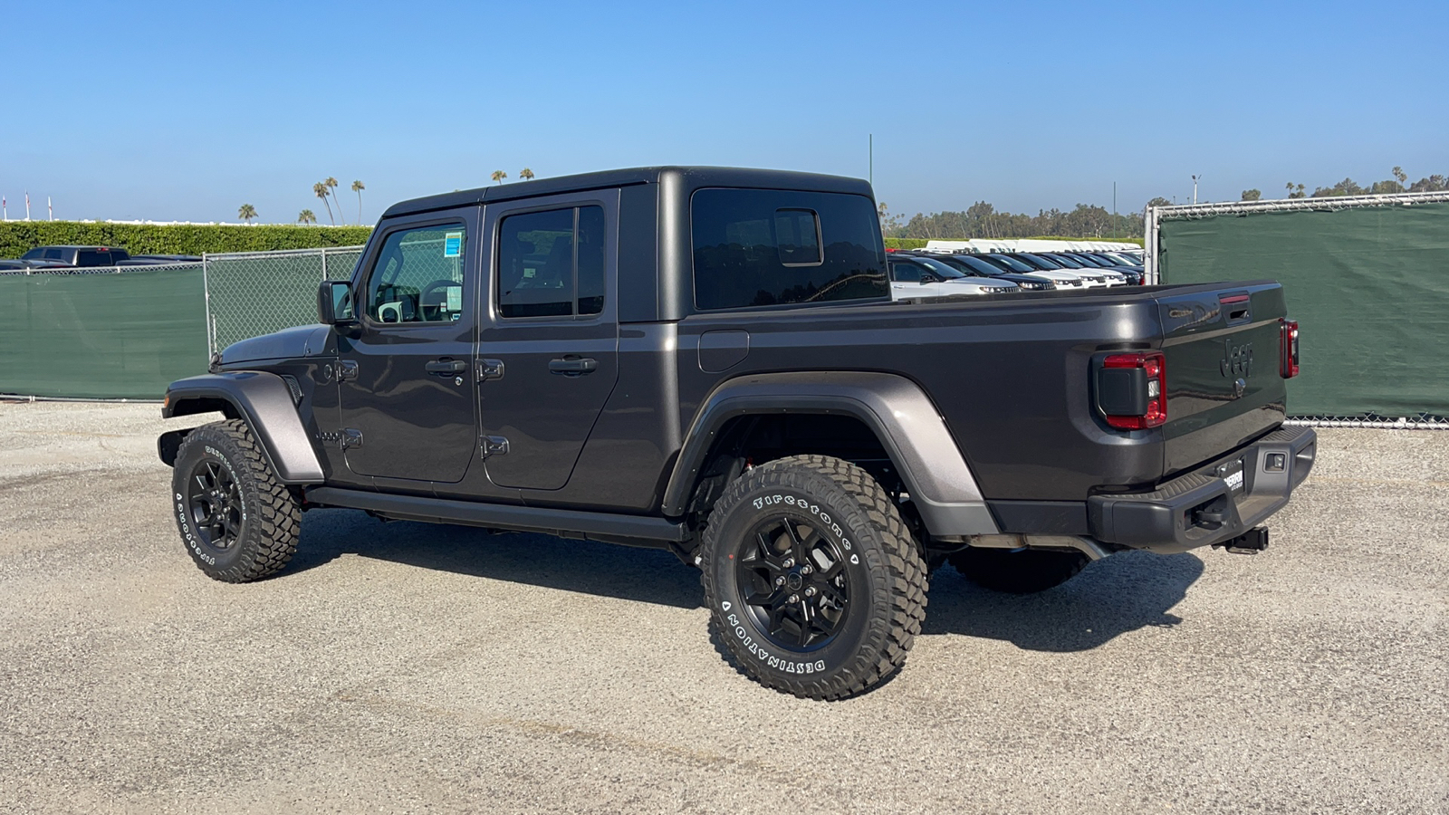 2024 Jeep Gladiator Willys 6