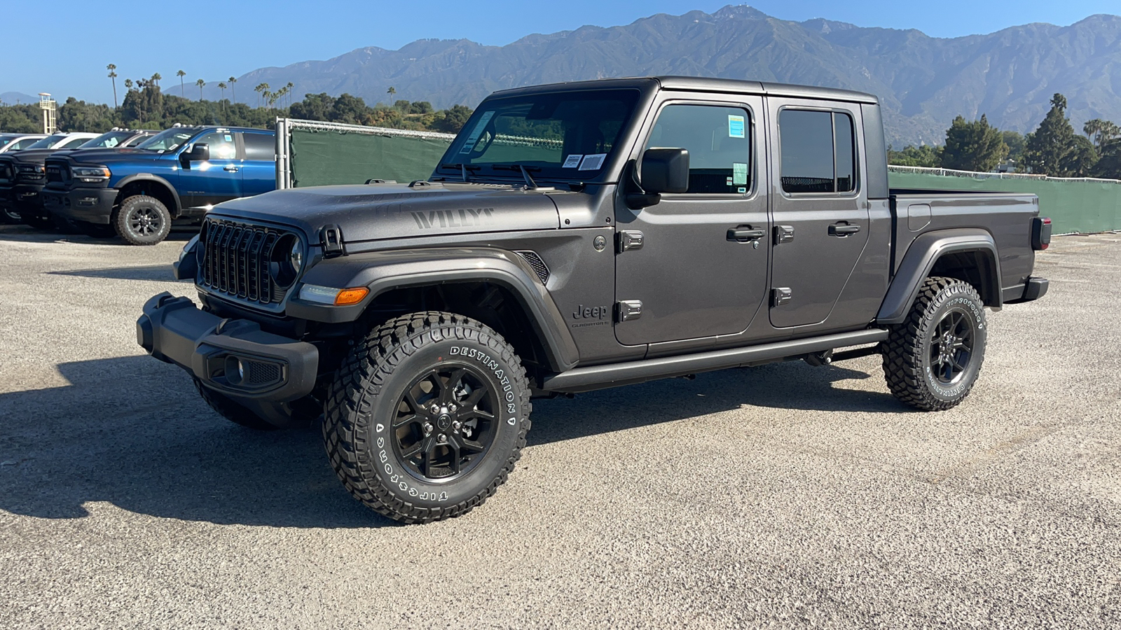 2024 Jeep Gladiator Willys 8