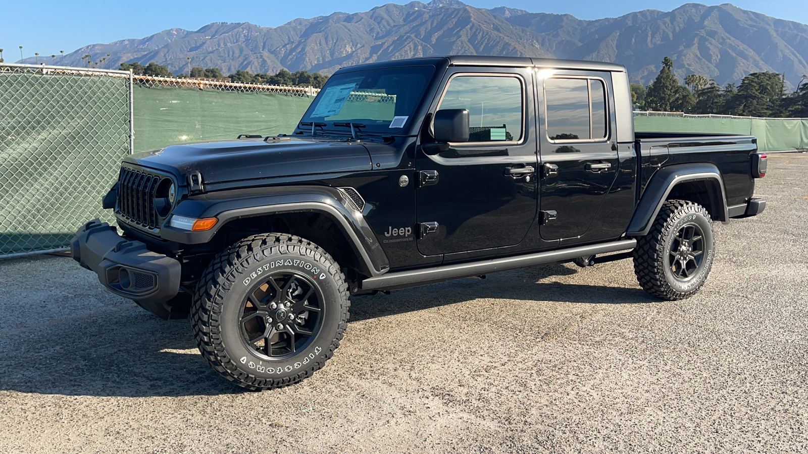 2024 Jeep Gladiator Willys 8