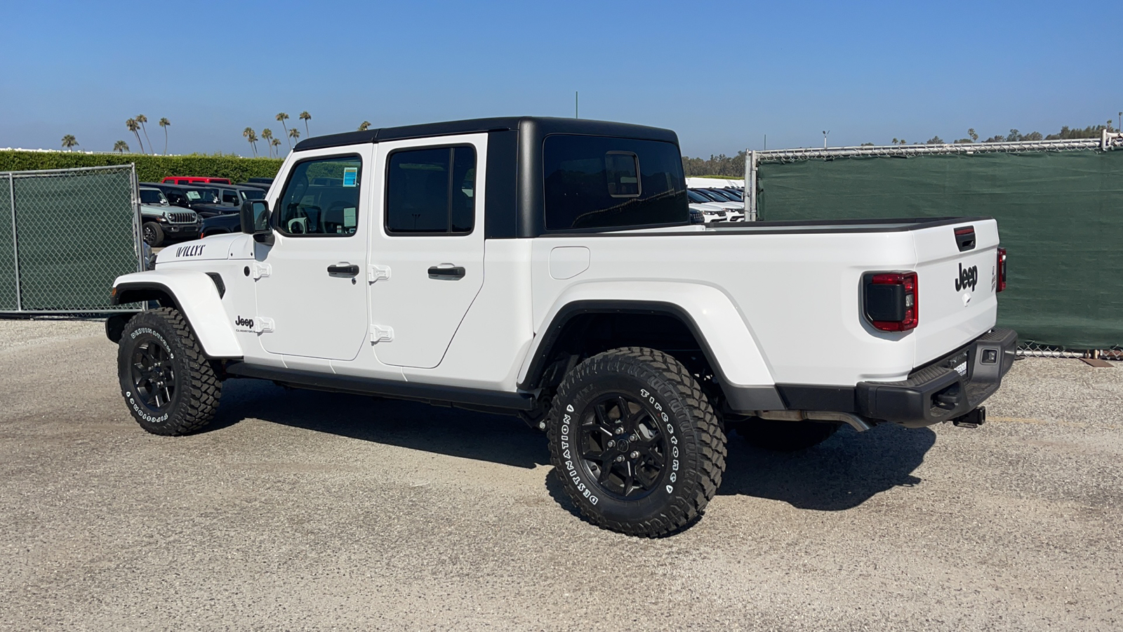 2024 Jeep Gladiator Willys 6