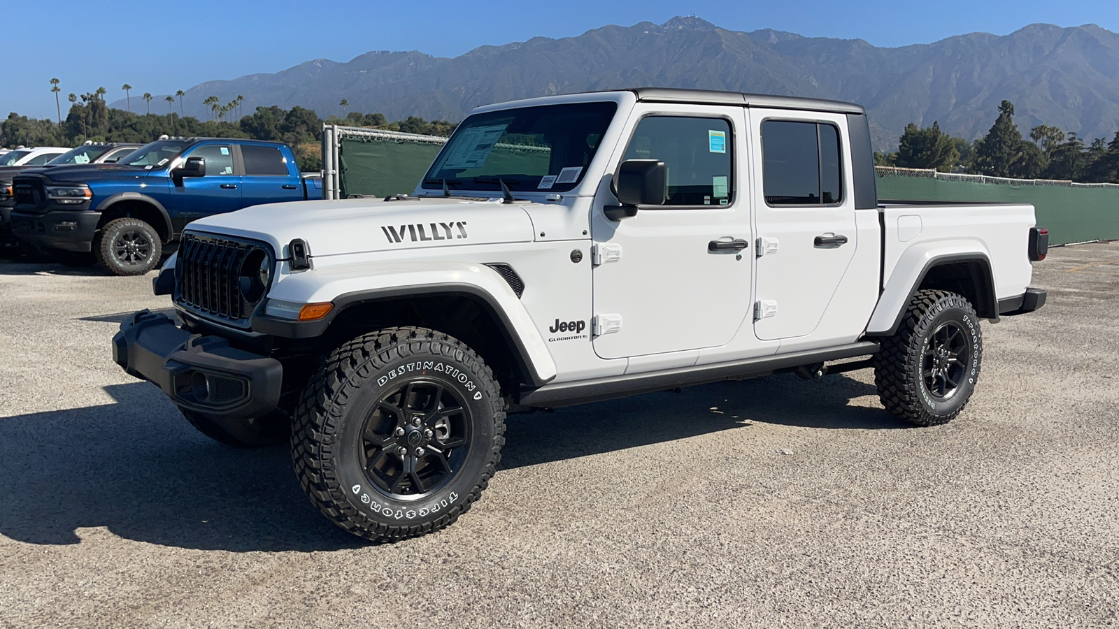 2024 Jeep Gladiator Willys 8