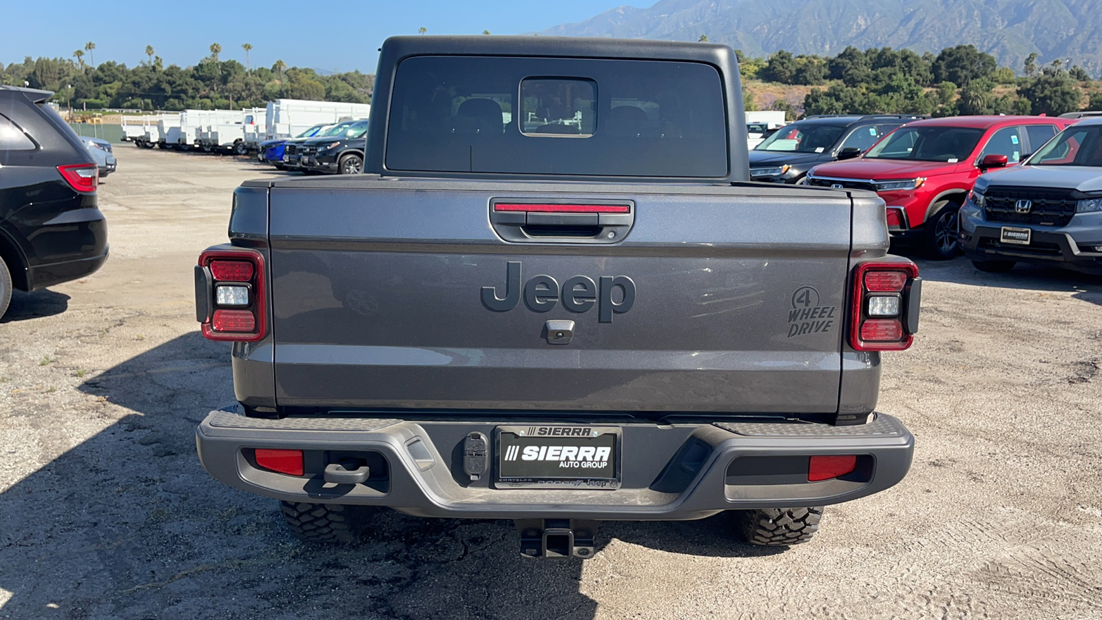 2024 Jeep Gladiator Willys 5