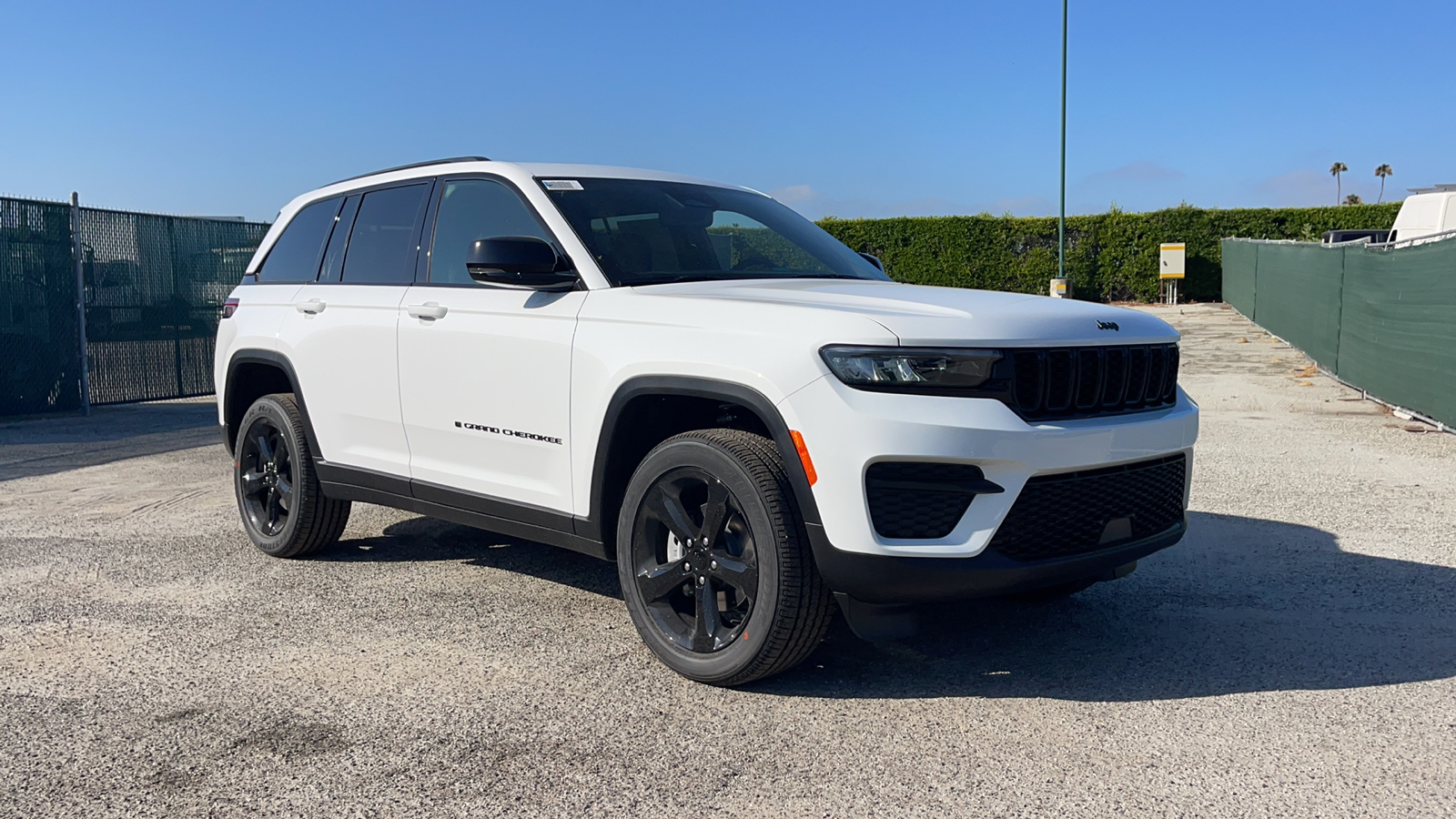 2024 Jeep Grand Cherokee Altitude X 1