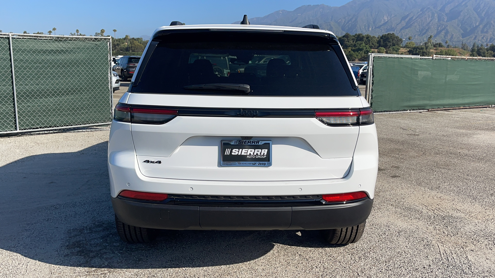 2024 Jeep Grand Cherokee Altitude X 5