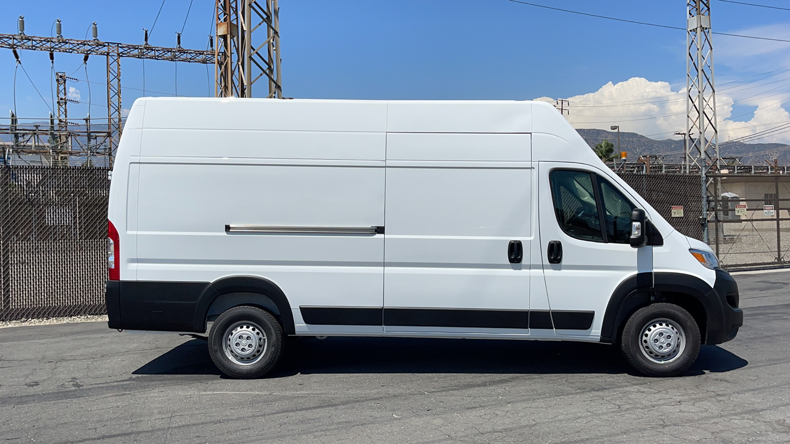 2024 Ram ProMaster Cargo Van 3500 1