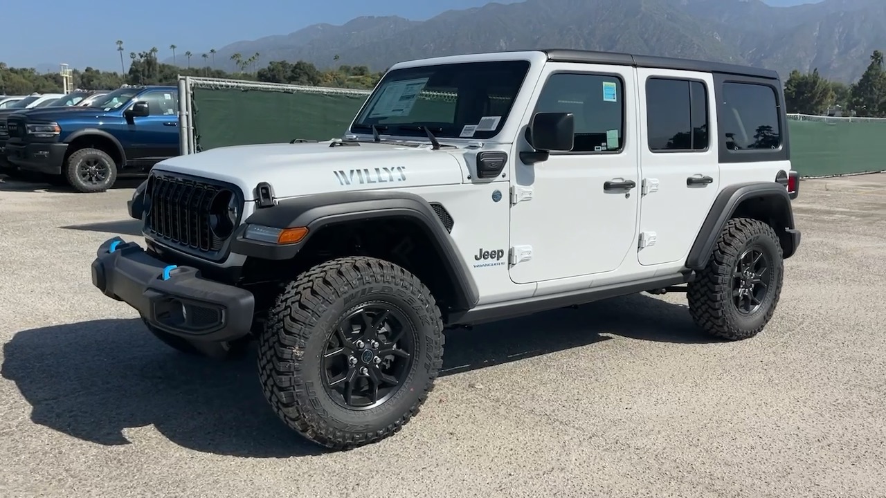 2024 Jeep Wrangler Willys 4xe 8