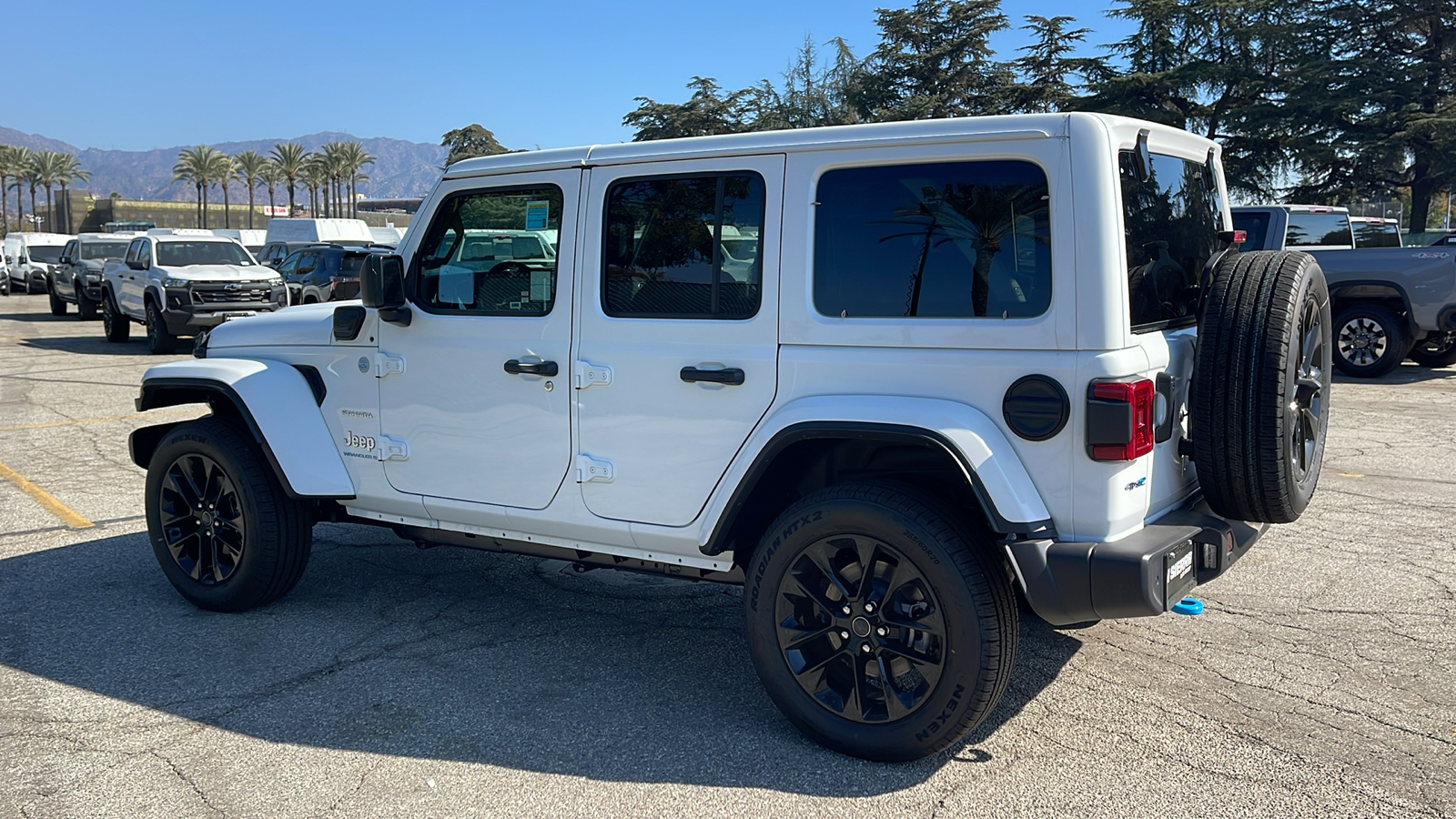 2024 Jeep Wrangler Sahara 4xe 6