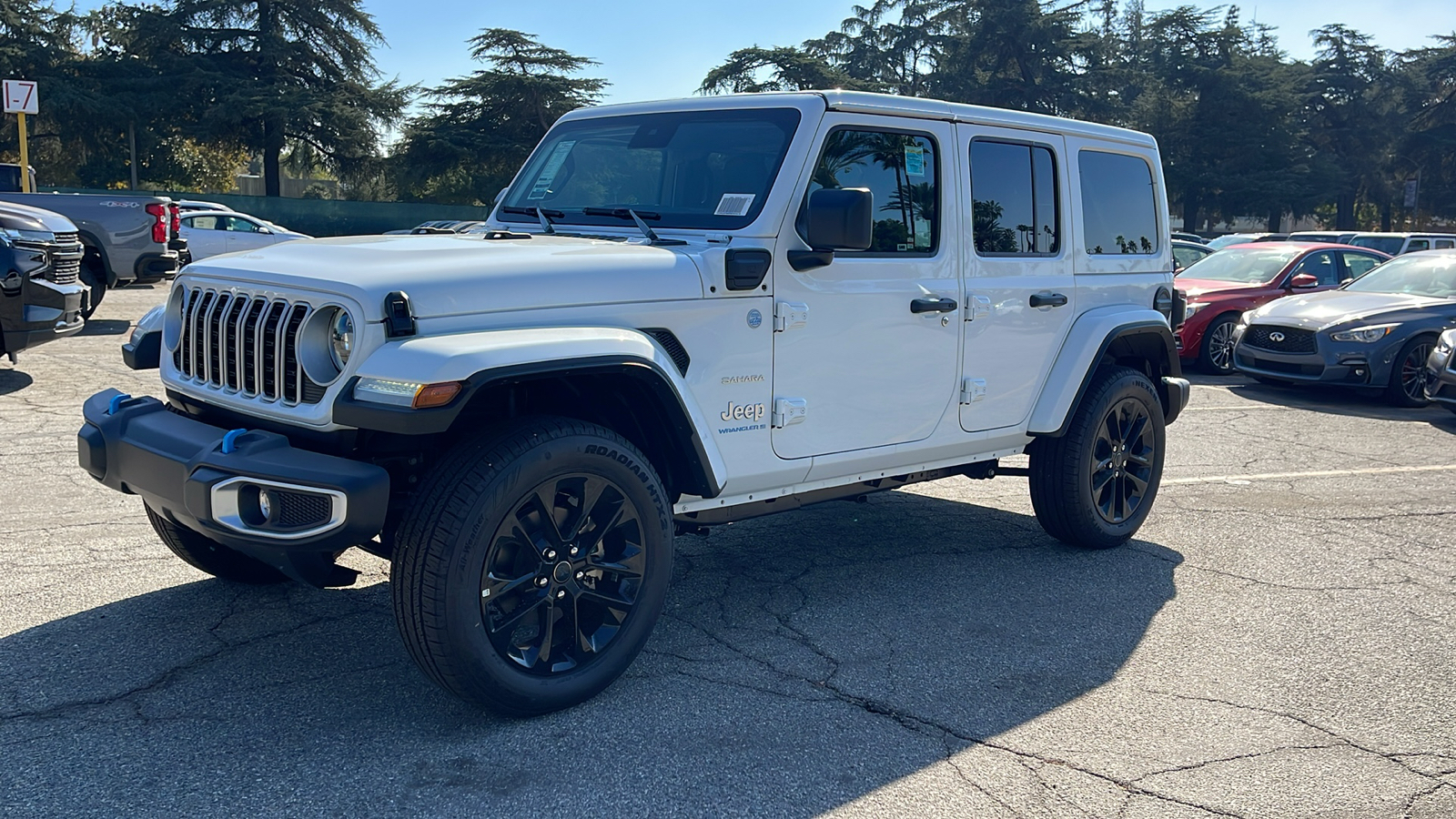 2024 Jeep Wrangler Sahara 4xe 8