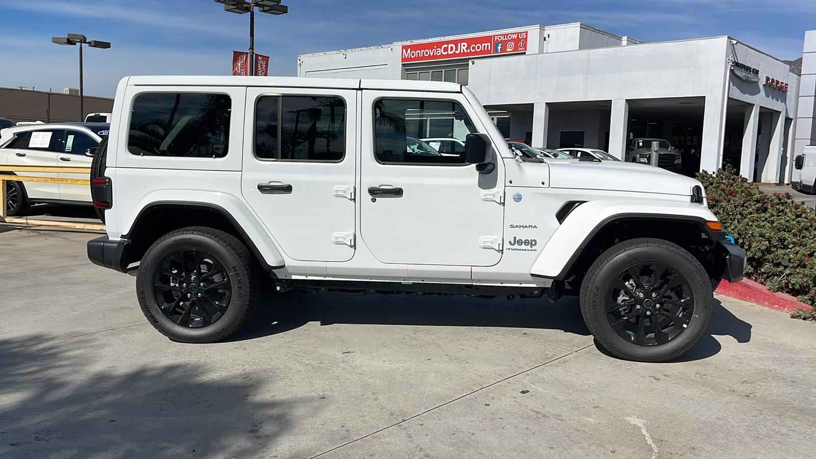 2024 Jeep Wrangler Sahara 4xe 3