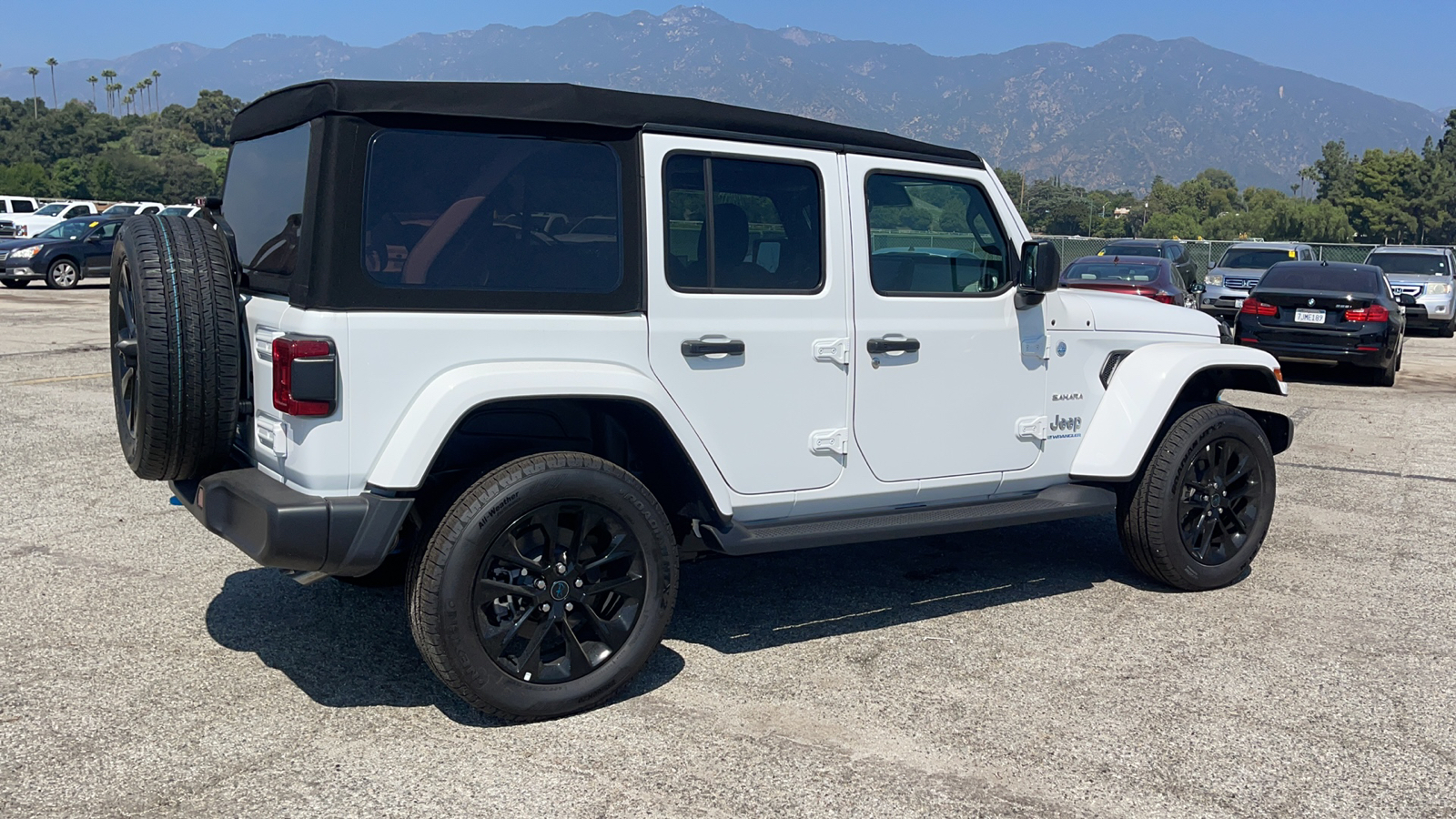 2024 Jeep Wrangler Sahara 4xe 4