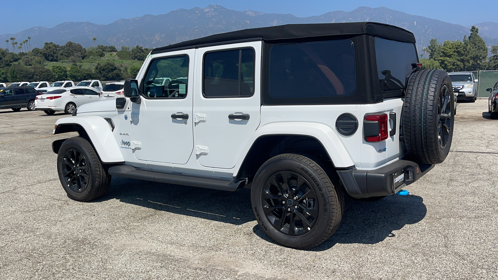 2024 Jeep Wrangler Sahara 4xe 6