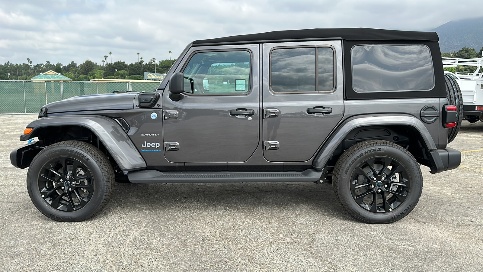 2024 Jeep Wrangler Sahara 4xe 7