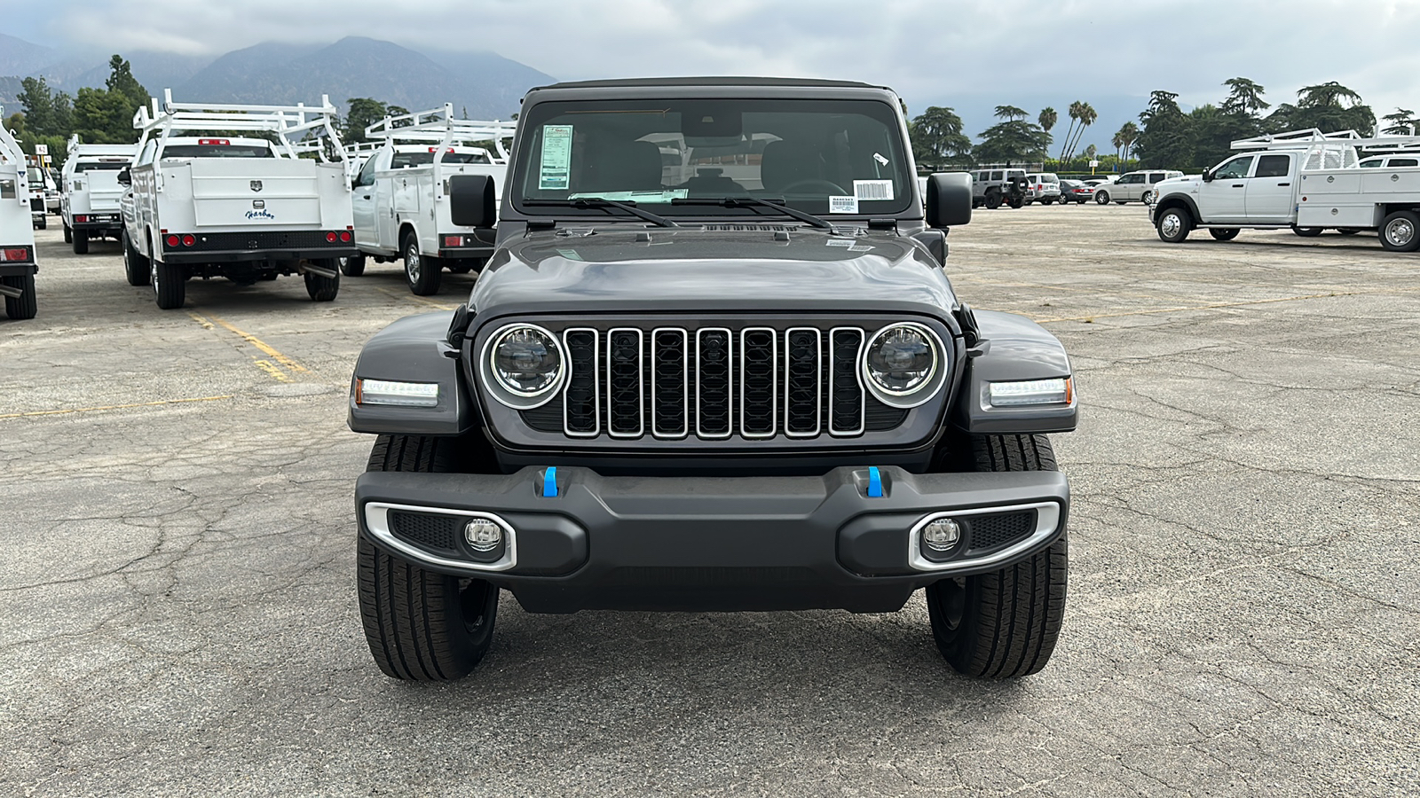 2024 Jeep Wrangler Sahara 4xe 9