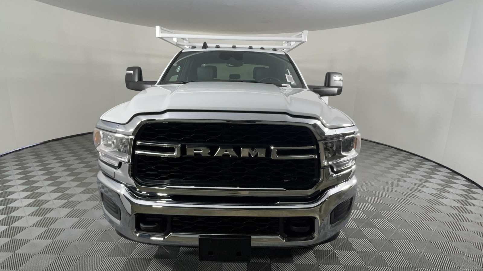 2024 Ram 3500 Chassis Cab Tradesman 10