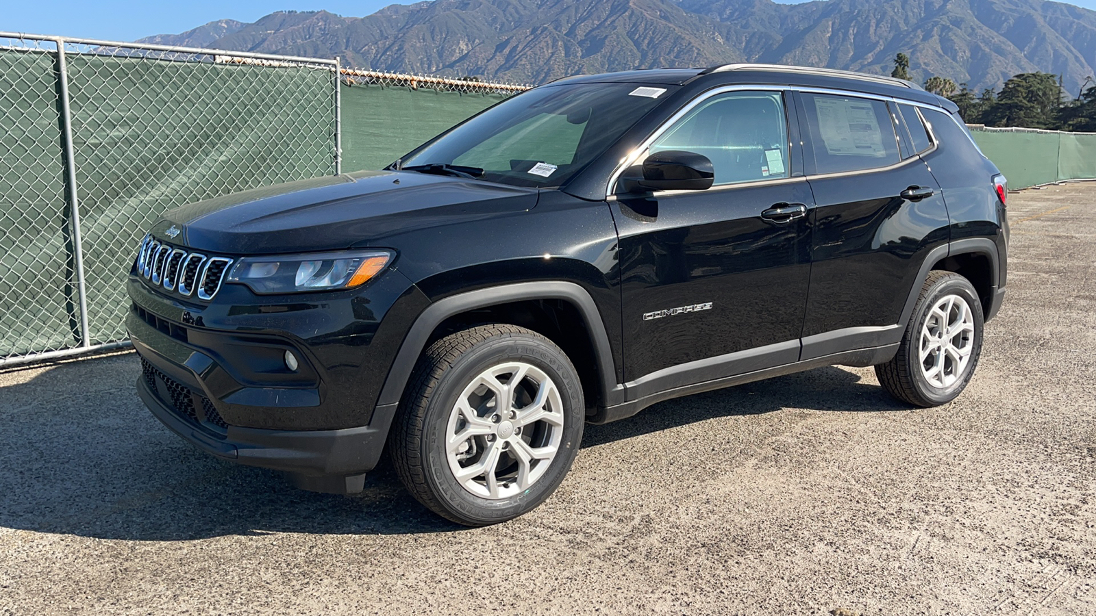 2024 Jeep Compass Latitude 8