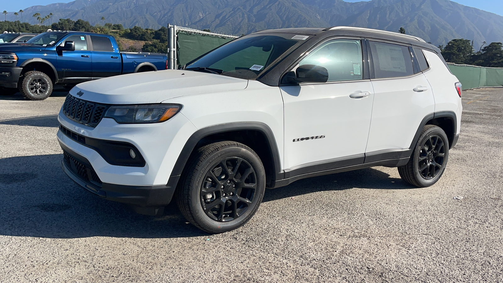 2024 Jeep Compass Latitude 8