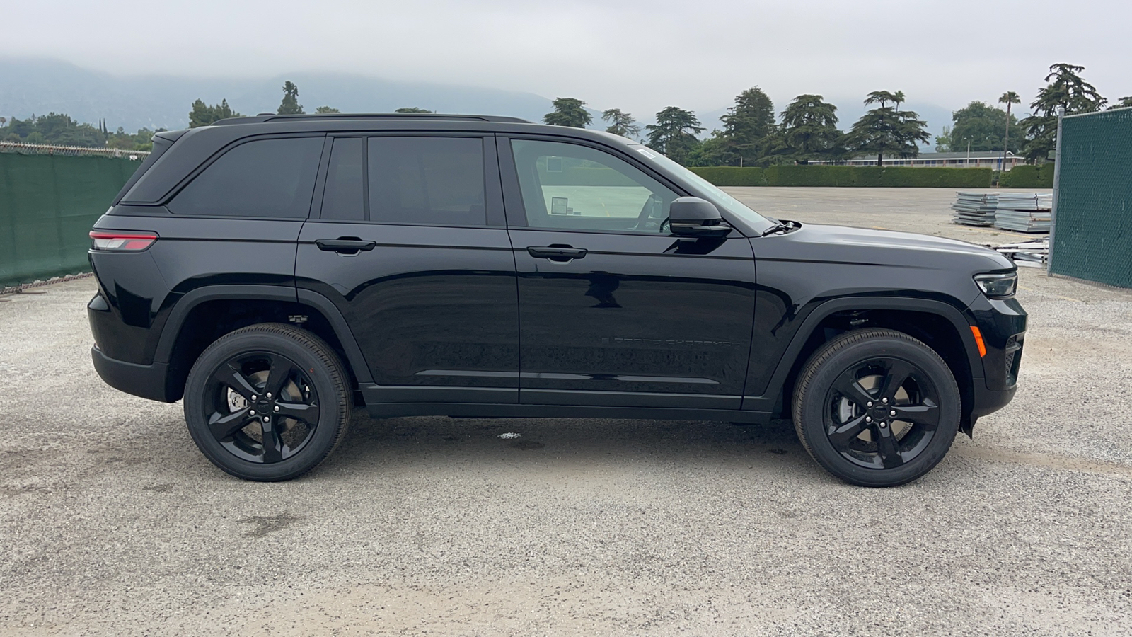 2024 Jeep Grand Cherokee Altitude X 3