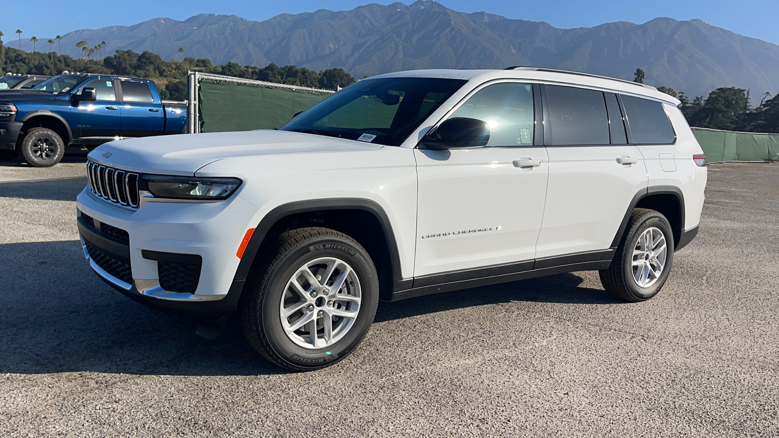 2024 Jeep Grand Cherokee L Laredo X 8