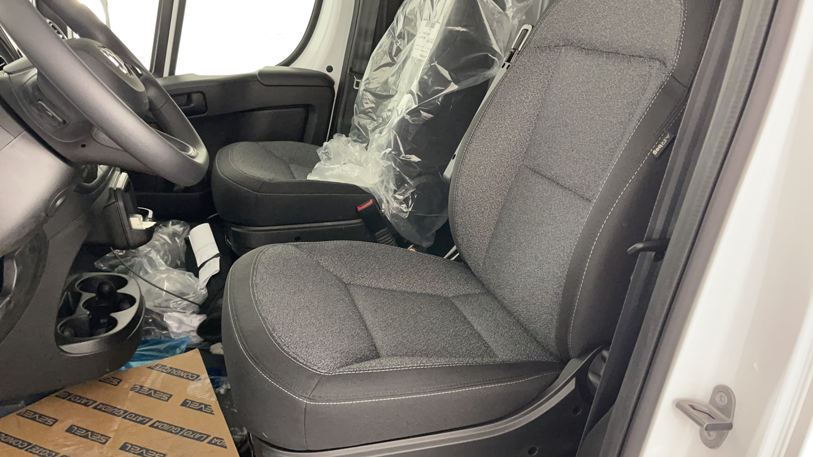 2025 Ram ProMaster Cargo Van 1500 16