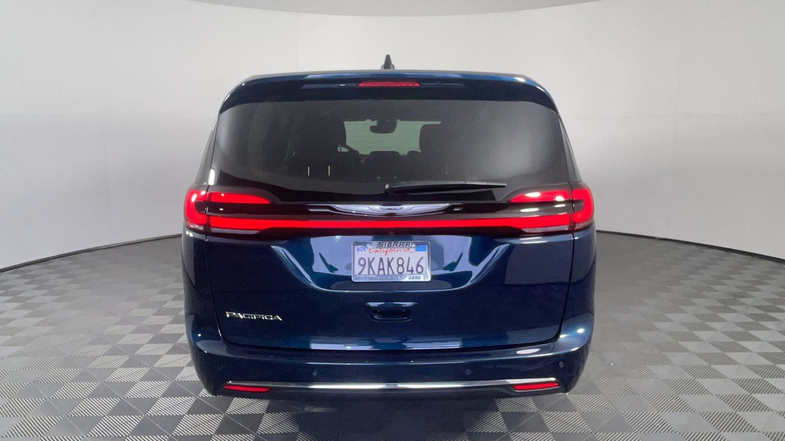 2024 Chrysler Pacifica Touring L 5