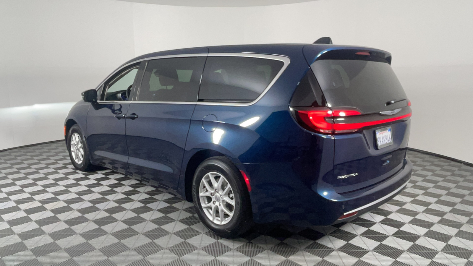 2024 Chrysler Pacifica Touring L 6