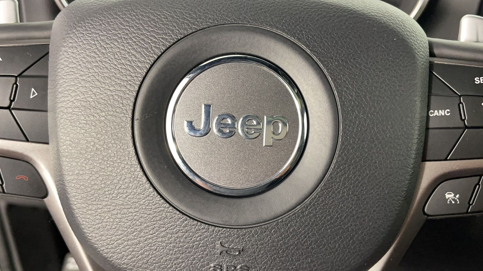 2019 Jeep Grand Cherokee Limited X 27