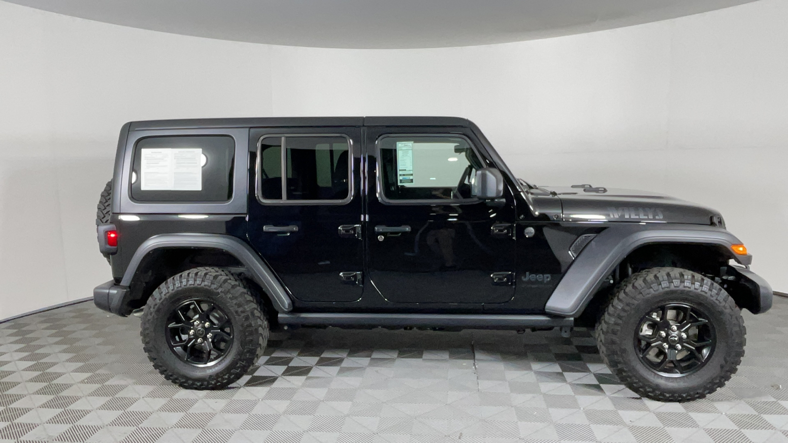 2024 Jeep Wrangler Willys 3