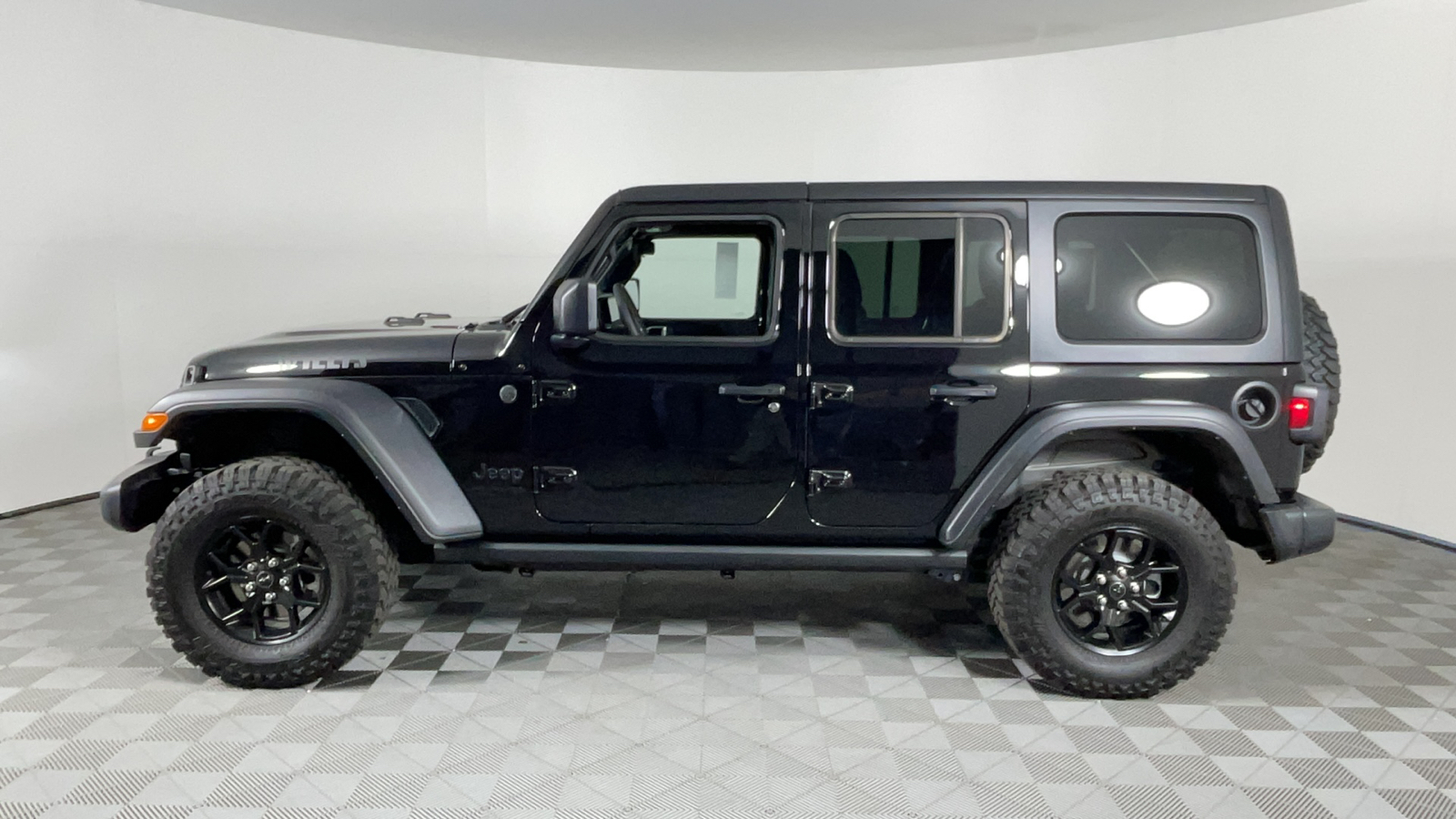 2024 Jeep Wrangler Willys 7