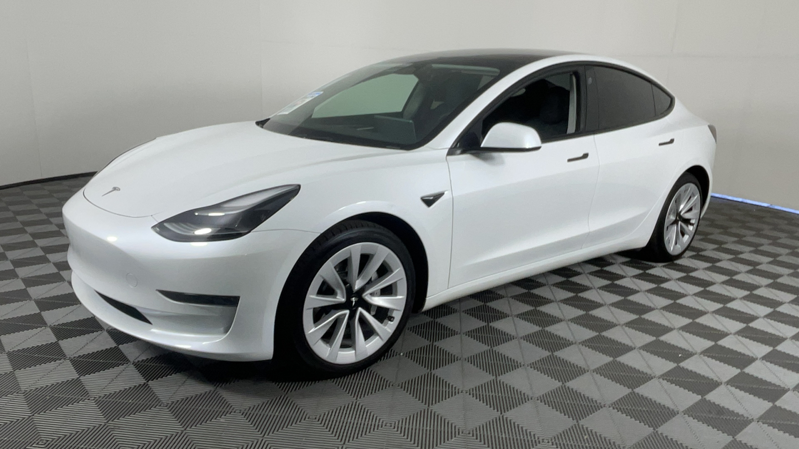 2023 Tesla Model 3 Base 8