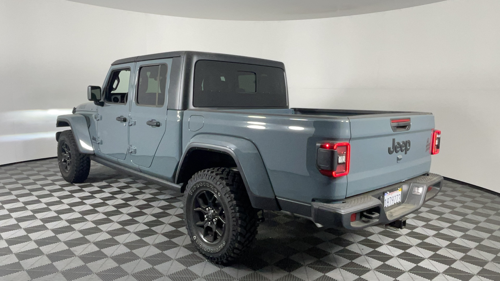 2024 Jeep Gladiator Willys 6