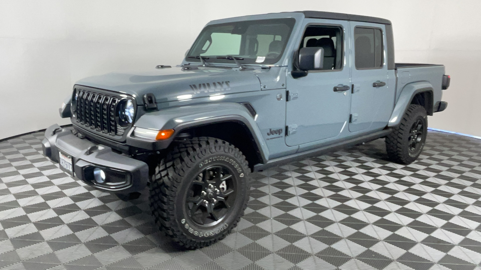 2024 Jeep Gladiator Willys 8