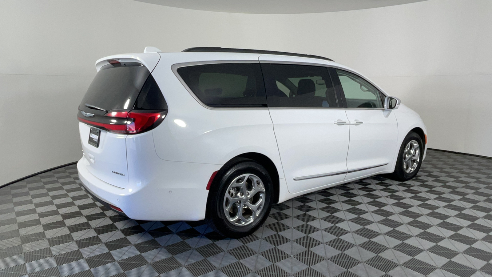 2022 Chrysler Pacifica Limited 4