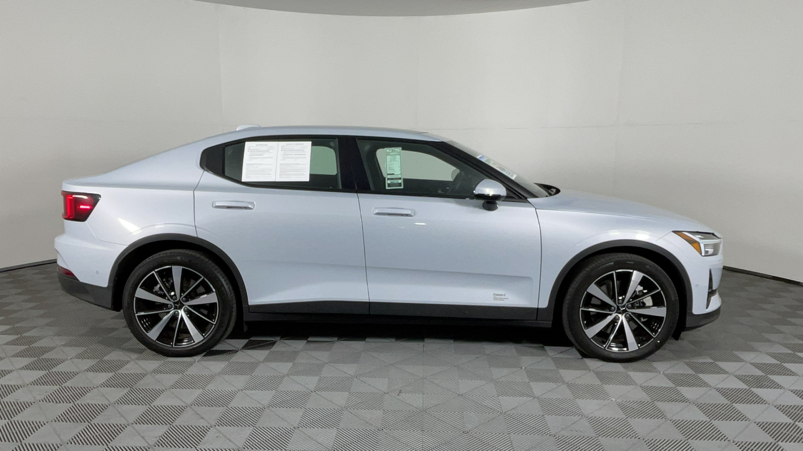 2021 Polestar 2 Launch Edition 3