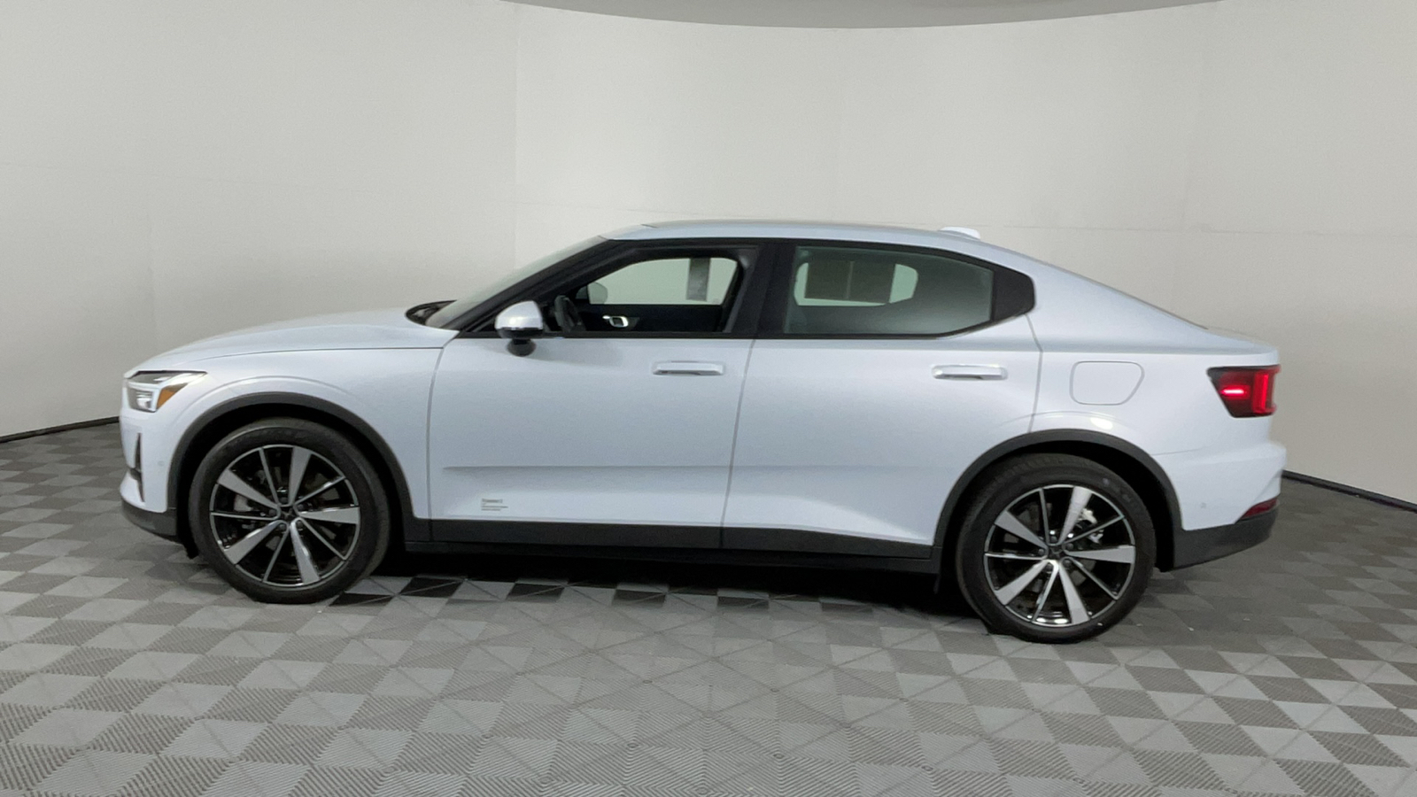 2021 Polestar 2 Launch Edition 7