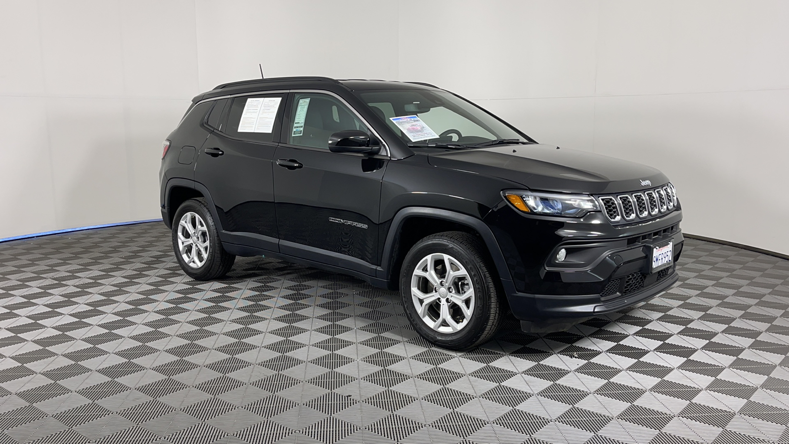 2024 Jeep Compass Latitude 1