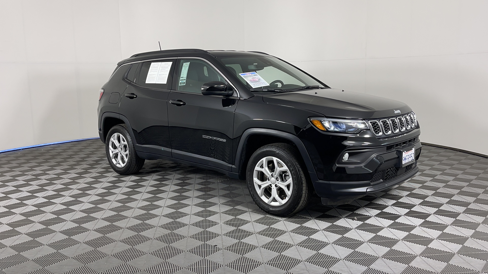 2024 Jeep Compass Latitude 2