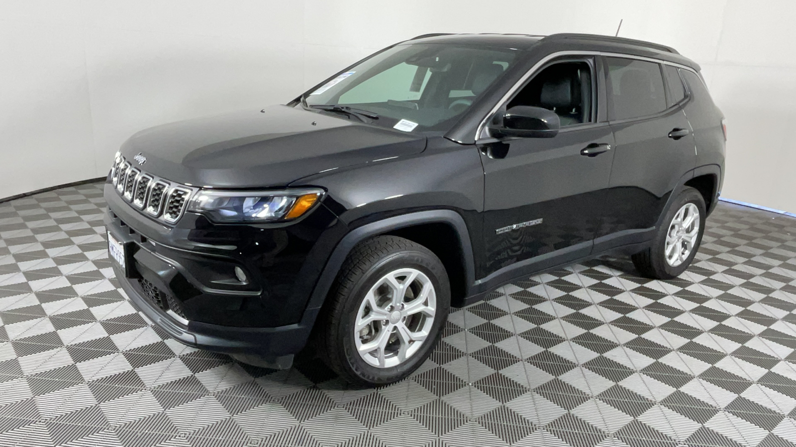 2024 Jeep Compass Latitude 8