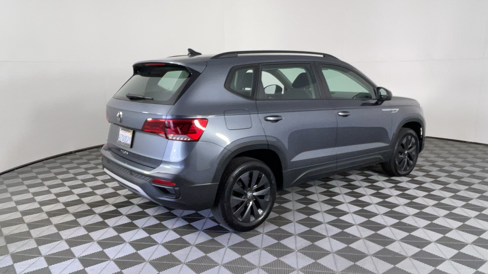 2022 Volkswagen Taos S 4