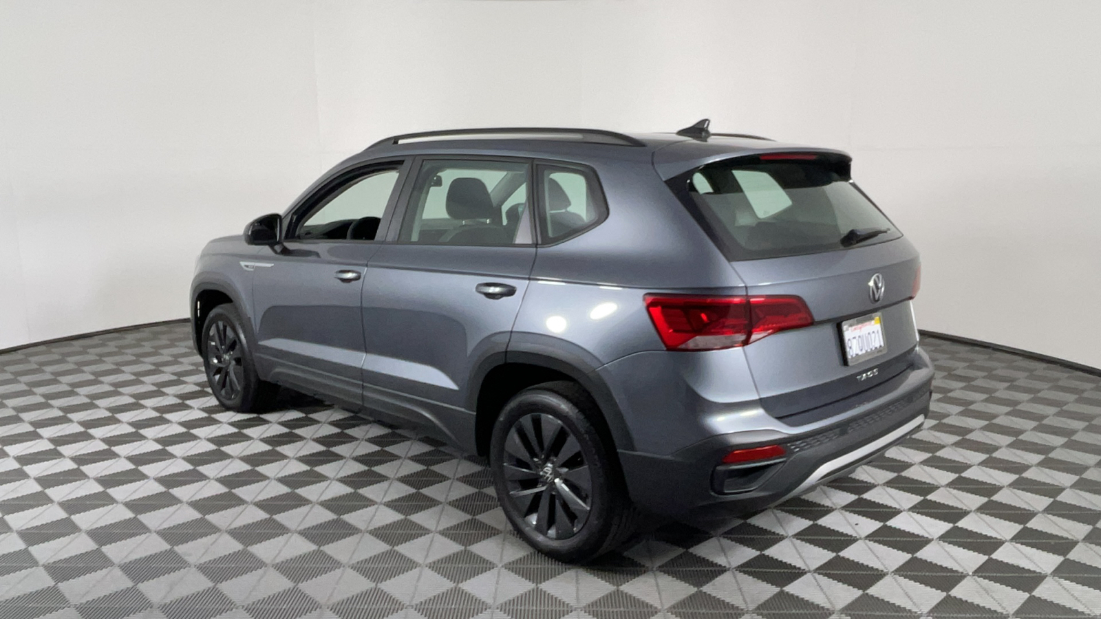 2022 Volkswagen Taos S 6