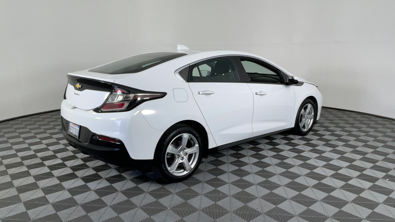 2018 Chevrolet Volt LT 4