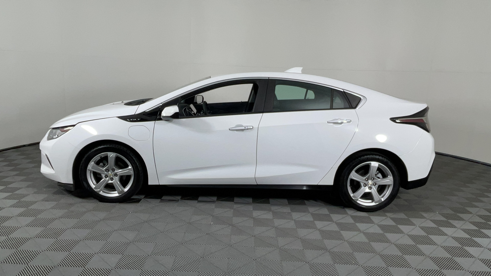 2018 Chevrolet Volt LT 7