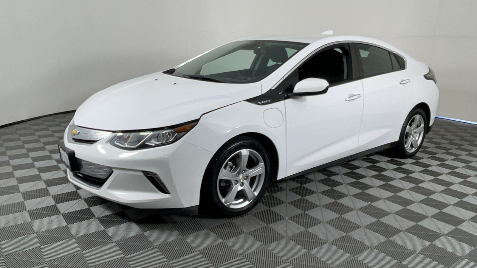 2018 Chevrolet Volt LT 8