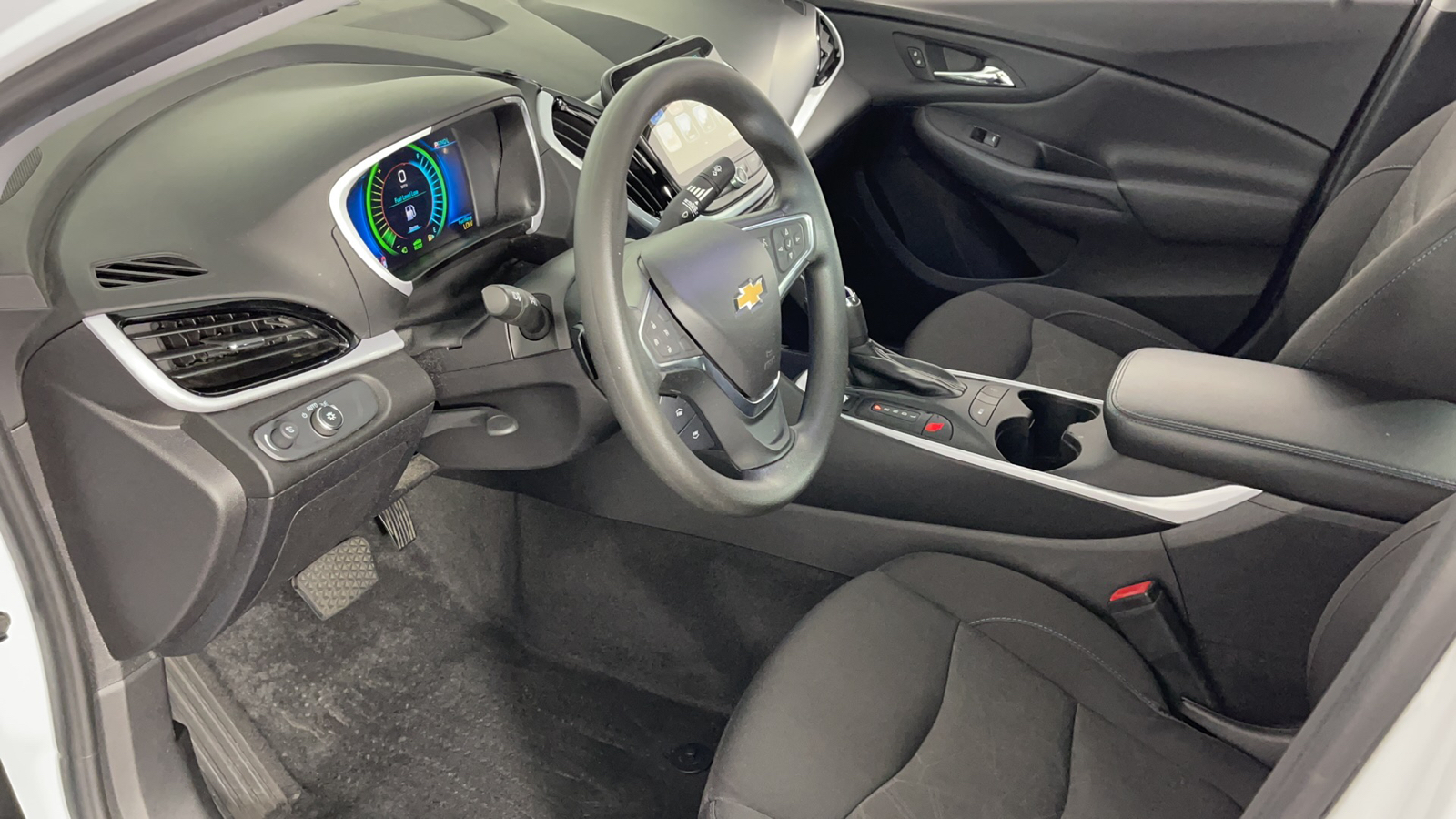 2018 Chevrolet Volt LT 11